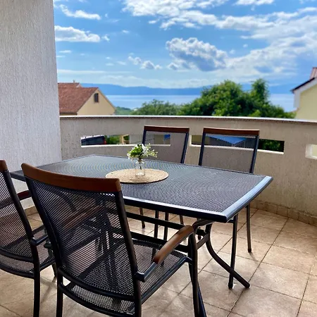 Luxury A&d 2 Apartment Njivice